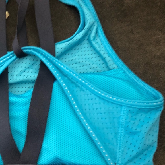 Adidas sports bra xs nwt - Picture 4 of 5